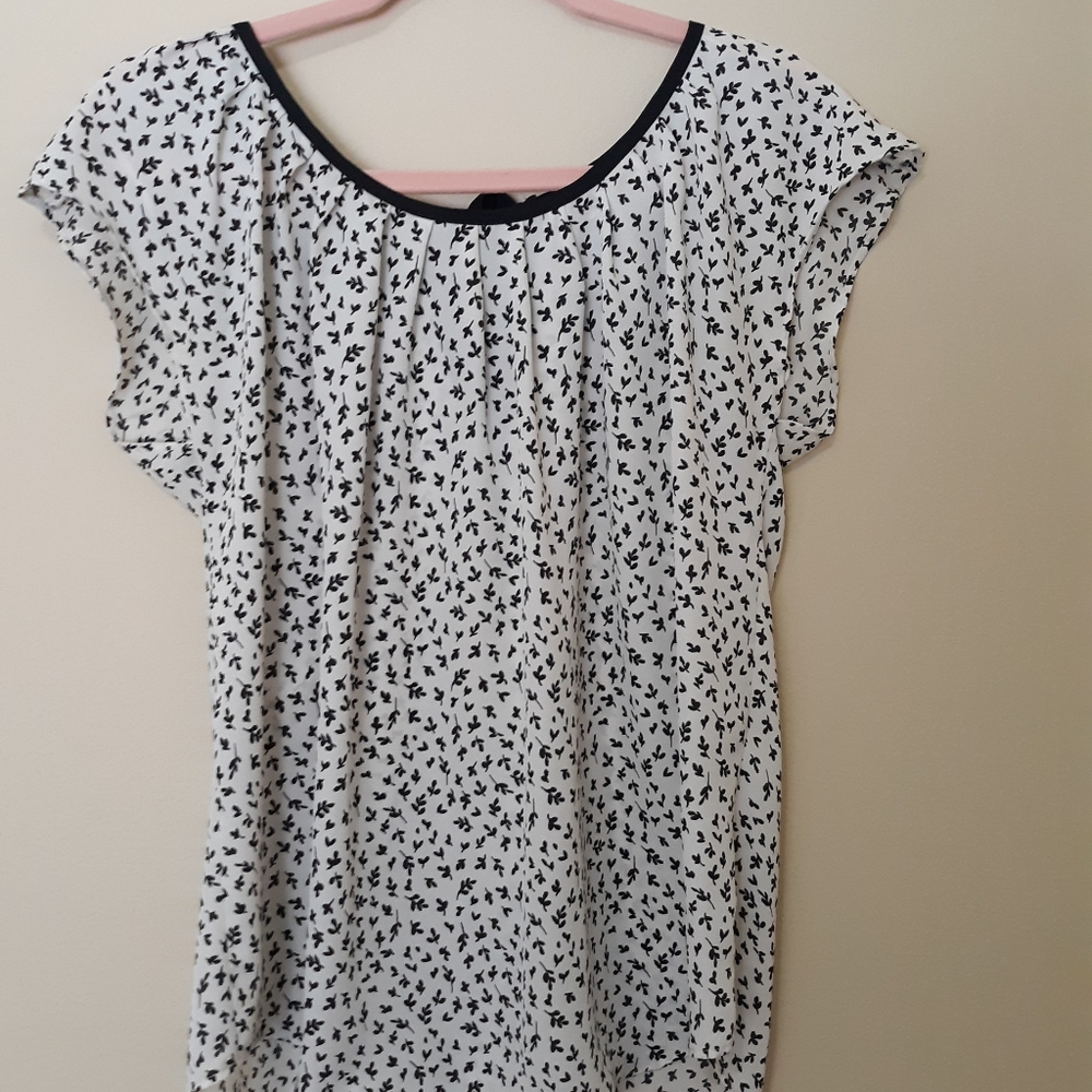 Cute summer top - M